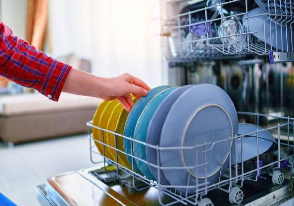 One-Handed Dishwashers
